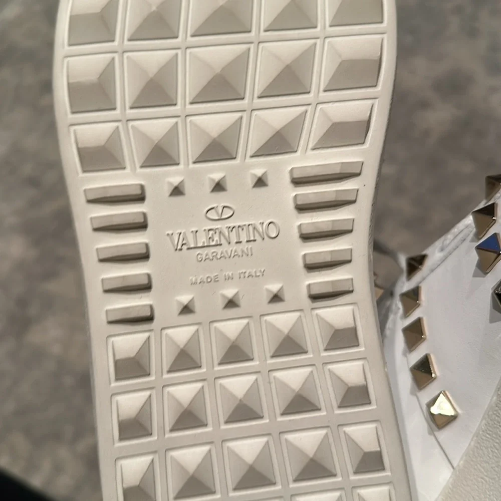 Valentino Garavani Rockstud Sneaker NWOT - Picture 13 of 16